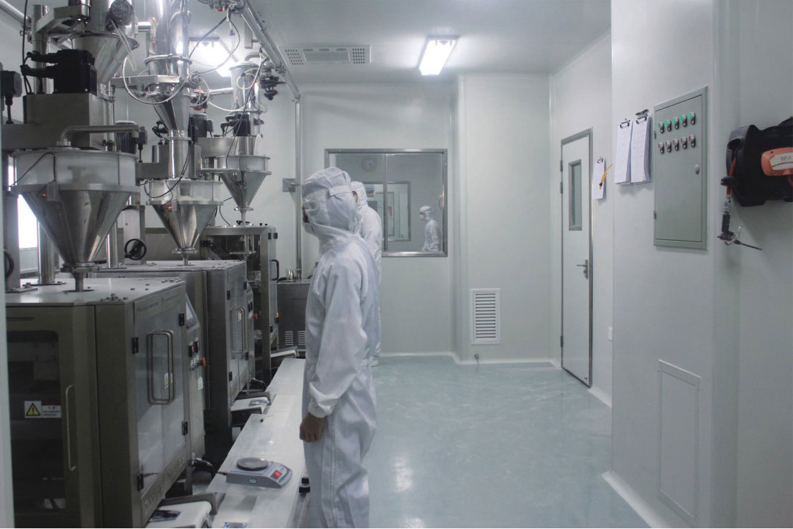 上海市松江区经委会领导在成人免费看片APP上海生产中心检查指导工作