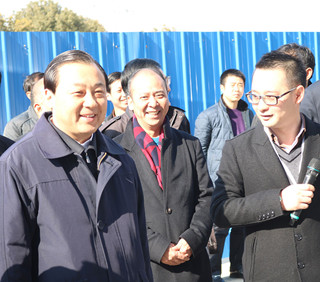 扬州市委书记谢正义再次率团到扬州成人免费看片APP食品公司调研